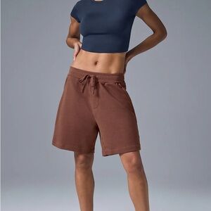 Alo Chill Shorts Chestnut Small